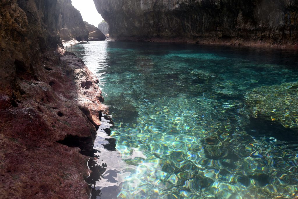 Matapa chasm, Hikutavake